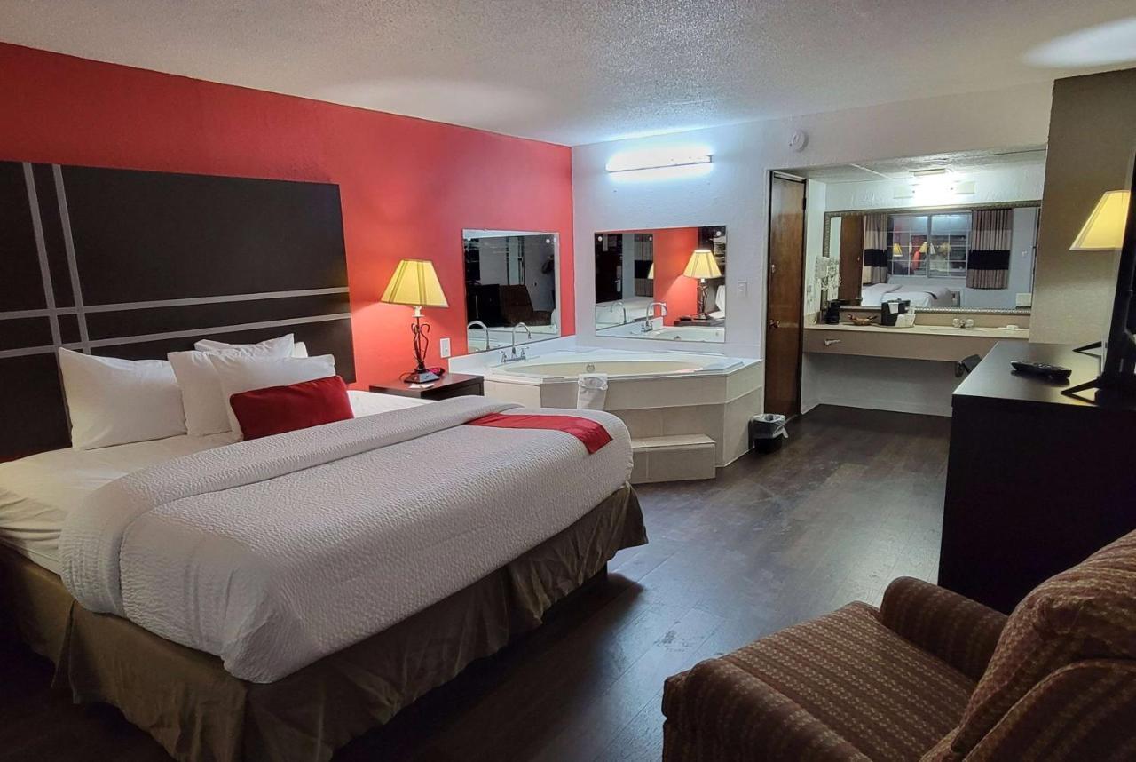 Ramada By Wyndham Mountain Home Dış mekan fotoğraf